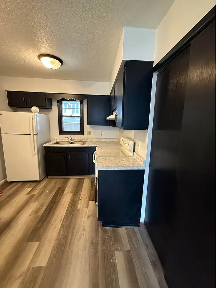 2 bed, 650 sqft, $900 — Photo 3