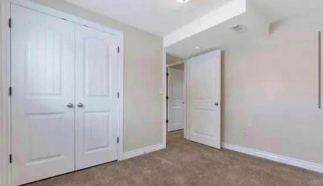 2 bed, 900 sqft, $675 — Photo 2