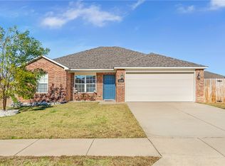 1610 Forest Dr, Centerton, AR 72719