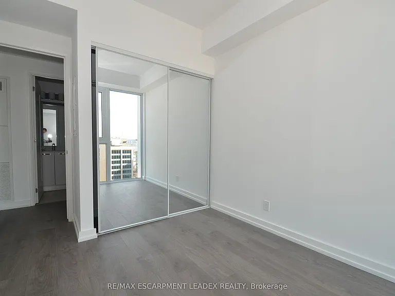 75 James St N #1808 — Photo 33