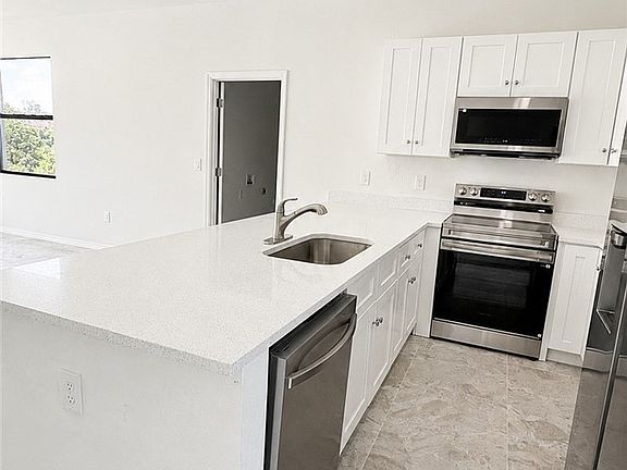 5th image of 1607 Hazel Ave S