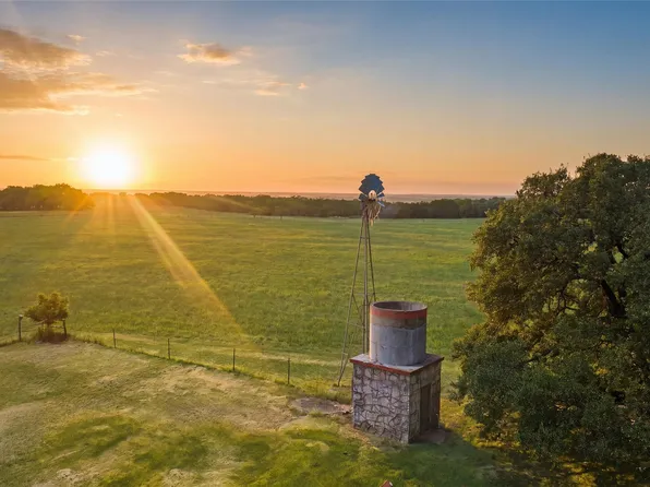 5835 N Fm 1744, Hico, TX 76457