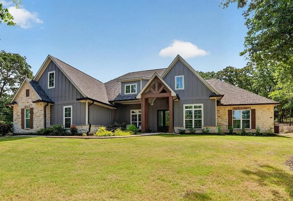1st image of 125 Oakbend Trl