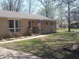 1710 Cherry St, Winfield, KS 67156