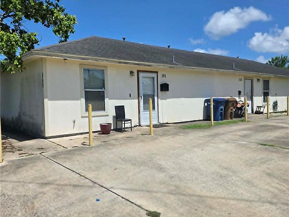 2nd image of 2851 Highland Ave