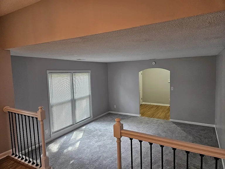 402 Lotus Dr — Photo 6