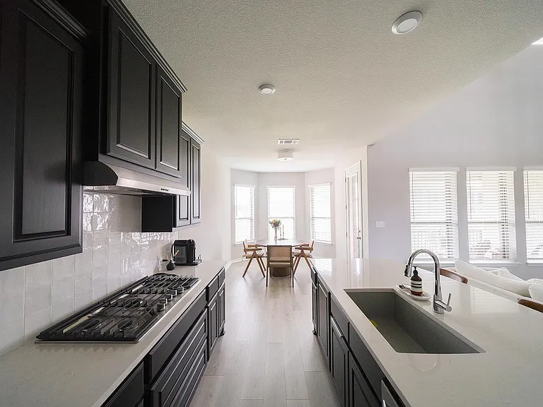 290 Left Fork Dr — Photo 4