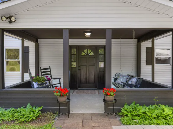 374 E Warren Rd, Lafayette, GA 30728