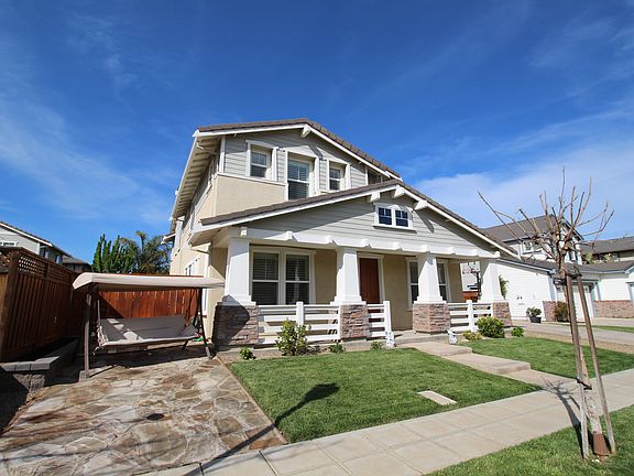 3rd image of 735 W Woodside Ave