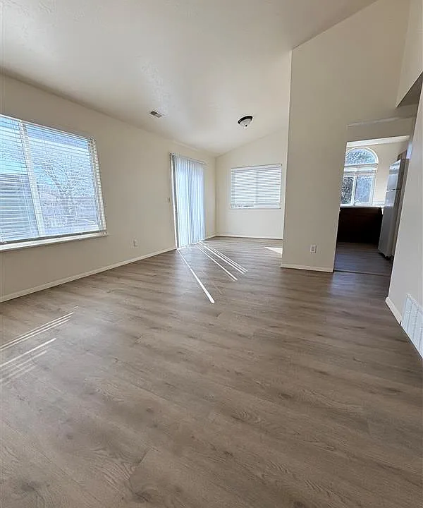 Country Crossing Apartments