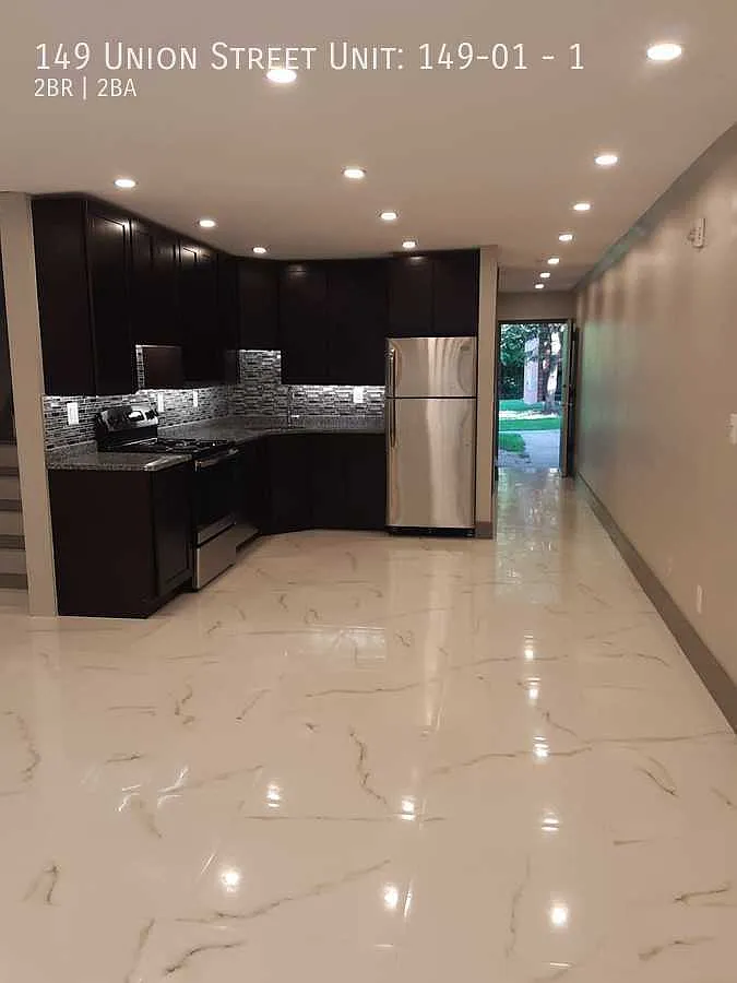 Huge Apartment In Bristol — Photo 2
