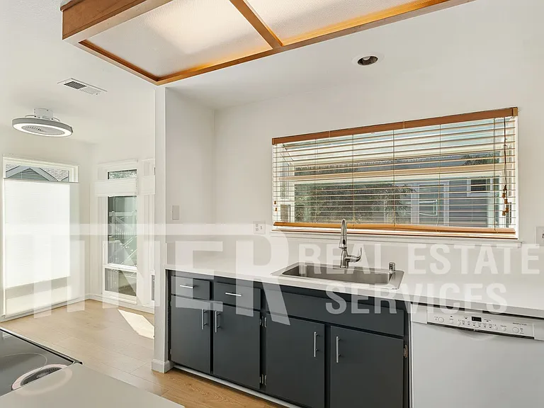 1533 Hood Rd #B — Photo 9