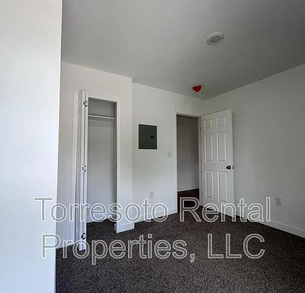 224 W Pyron Ave #B — Photo 10