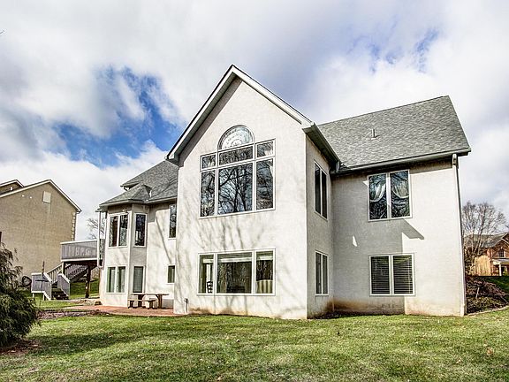 3rd image of 12584 Brook Forest Cir NW