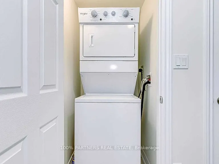15 Eaton Park Ln #23 — Photo 9