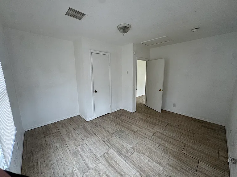 1230 N 12th St — Photo 9