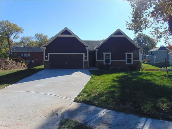 3031 N 18th St, Kansas City, KS 66104