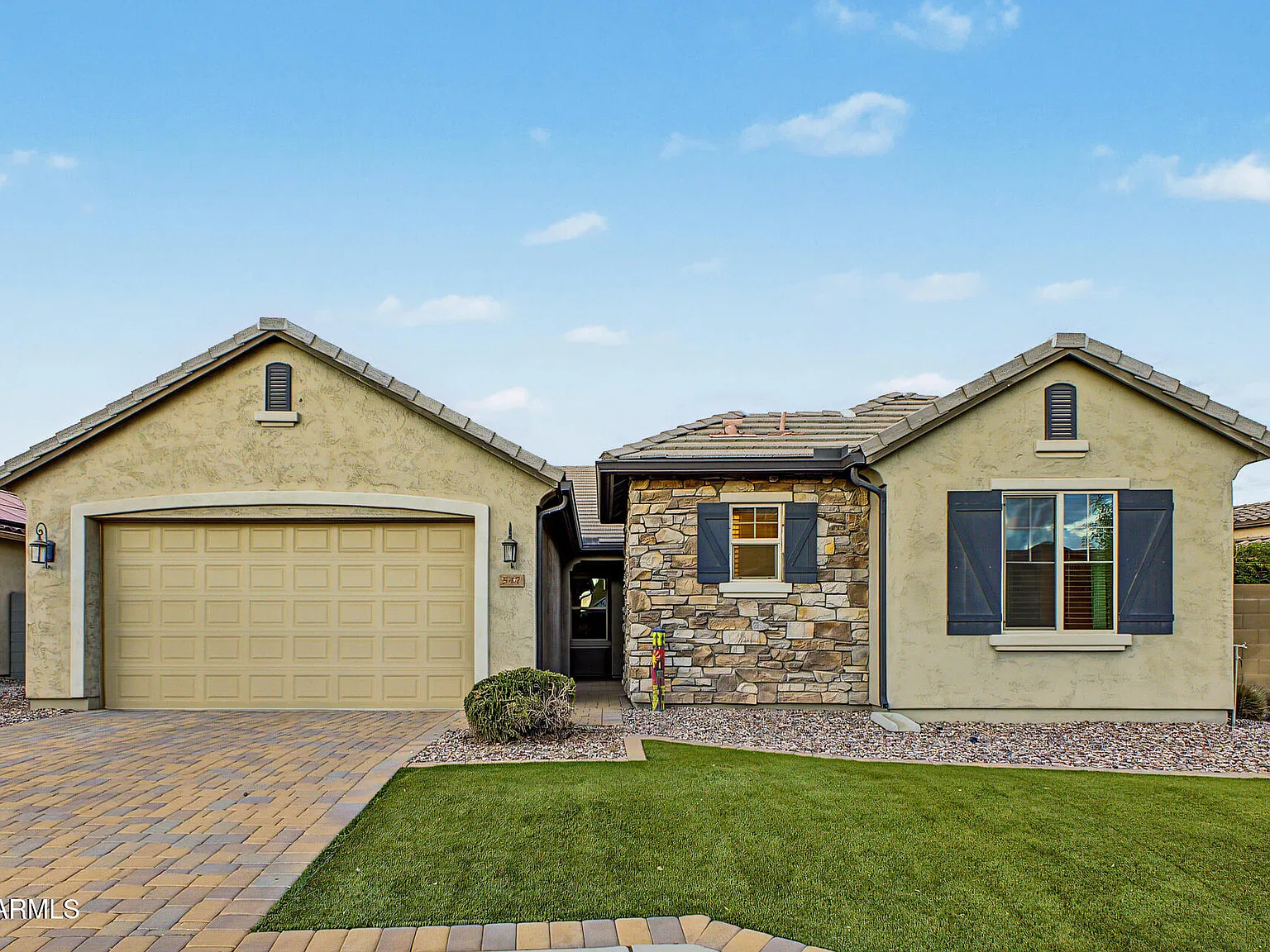 3 bed, 2.5 bath, 2259 sqft, $3,200 — Photo 1