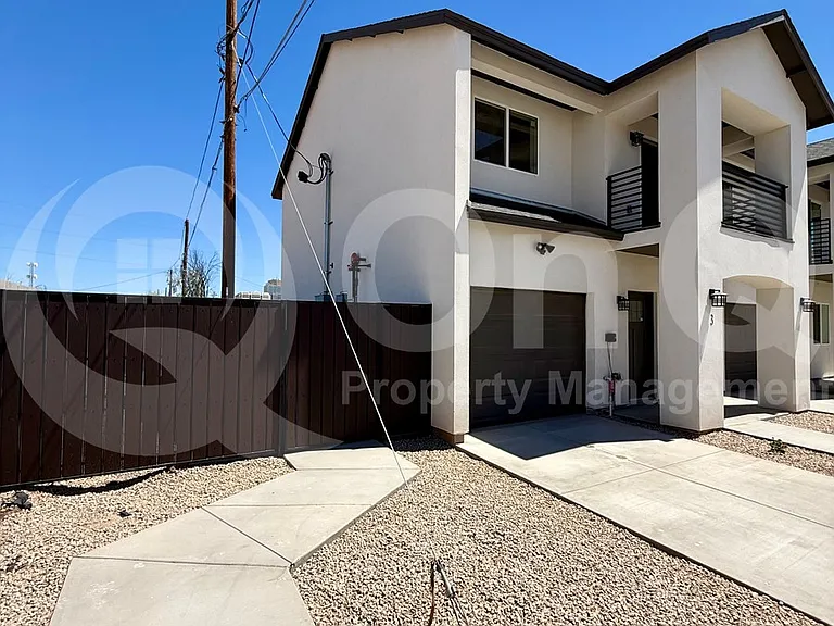 410 W Hadley St #3 — Photo 2