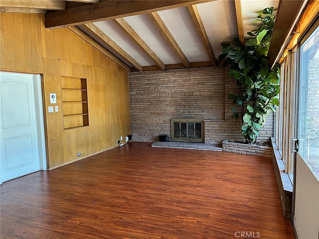 3 bed, 1250 sqft, $3,195 — Photo 1