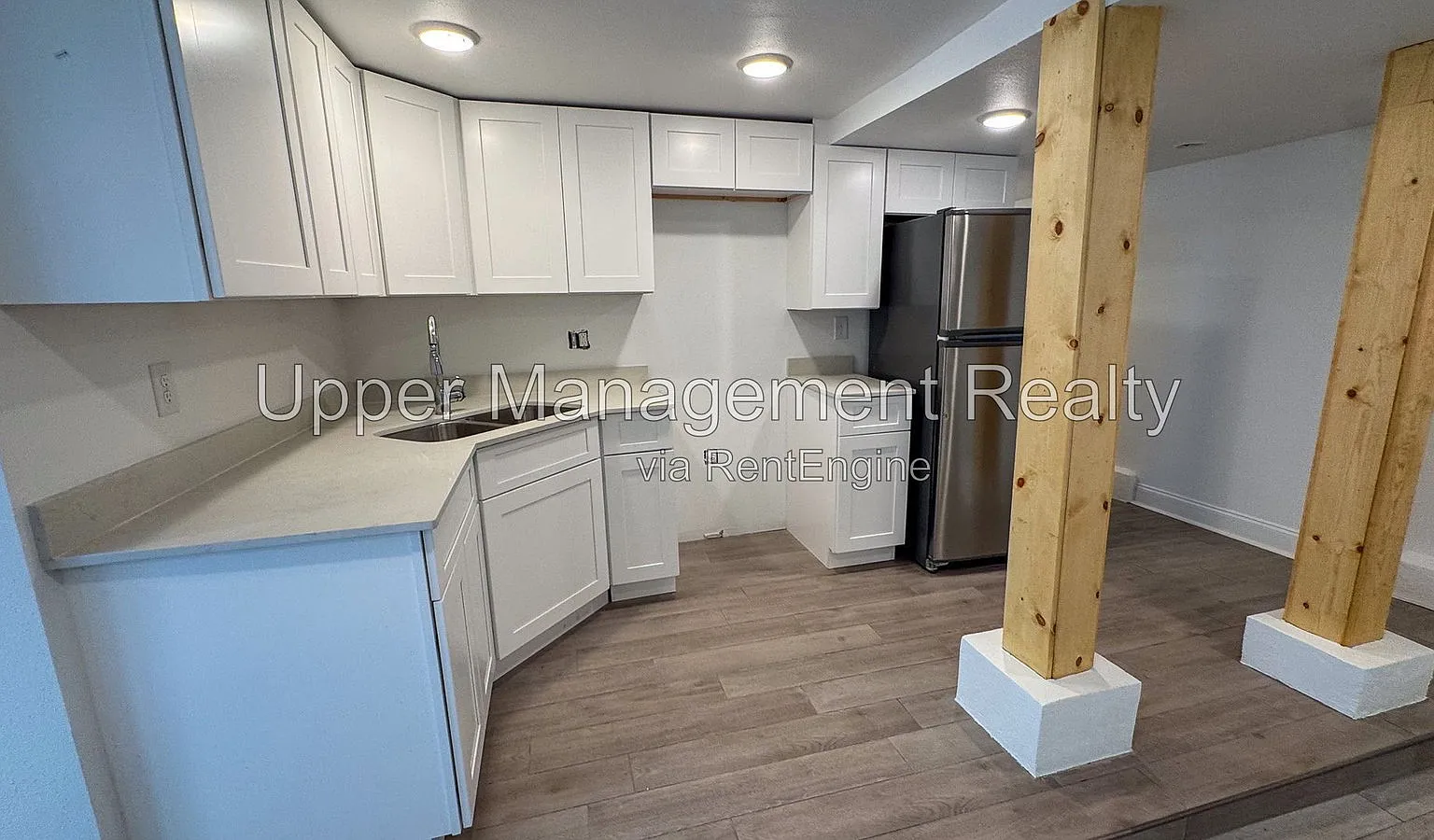 2 bed, 1.0 bath, $1,900 — Photo 2