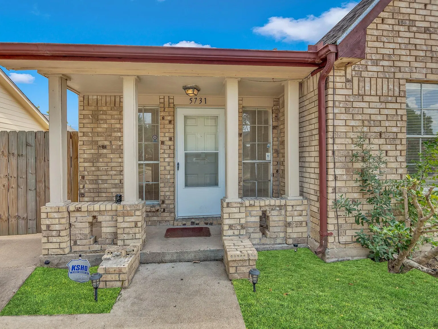 2 bed, 1.0 bath, 793 sqft, $1,300 — Photo 4