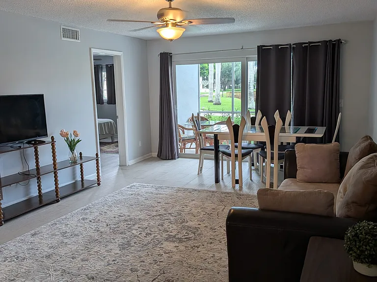 1020 Palm View Dr #C-102 — Photo 8