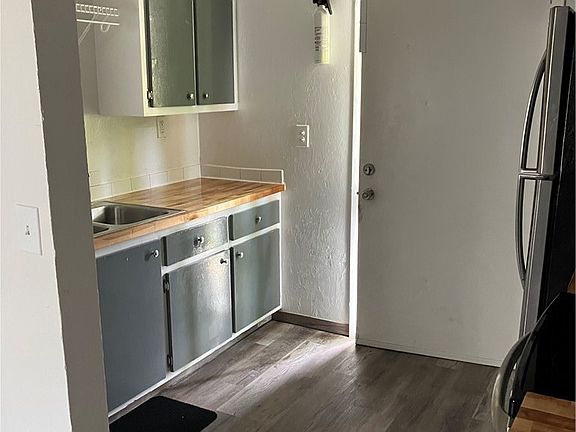 4th image of 1712 Pacific Ave #1714