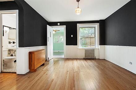 2nd image of 33 Mac Dougal St