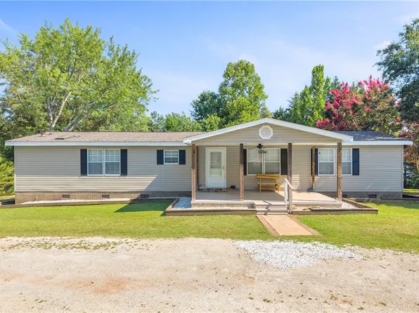 102 Pitts Rd, Walhalla, SC 29691