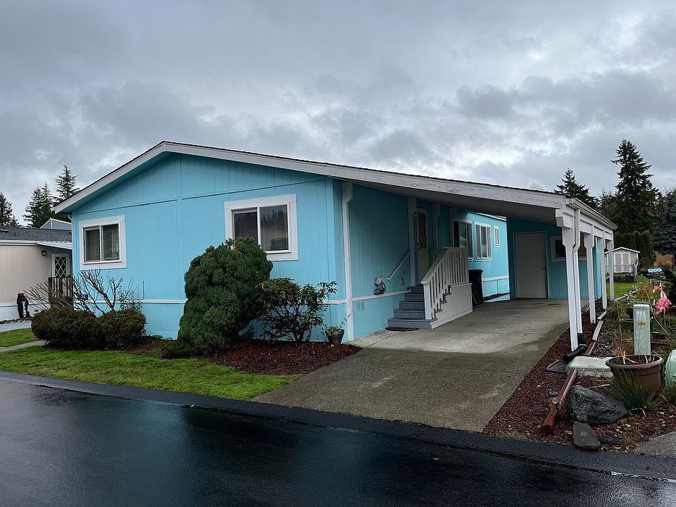 2nd image of 126 NE Zodiac Ln