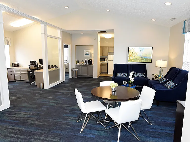 Pickerington-Ridge_Leasing Office