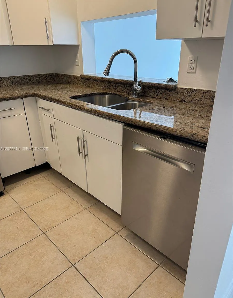 Montecarlo Condo — Photo 4