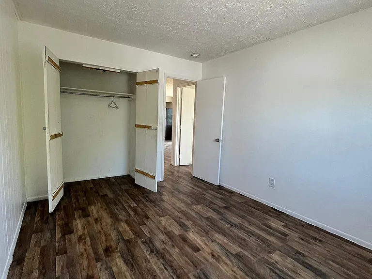 6011 Vine St #2 — Photo 15
