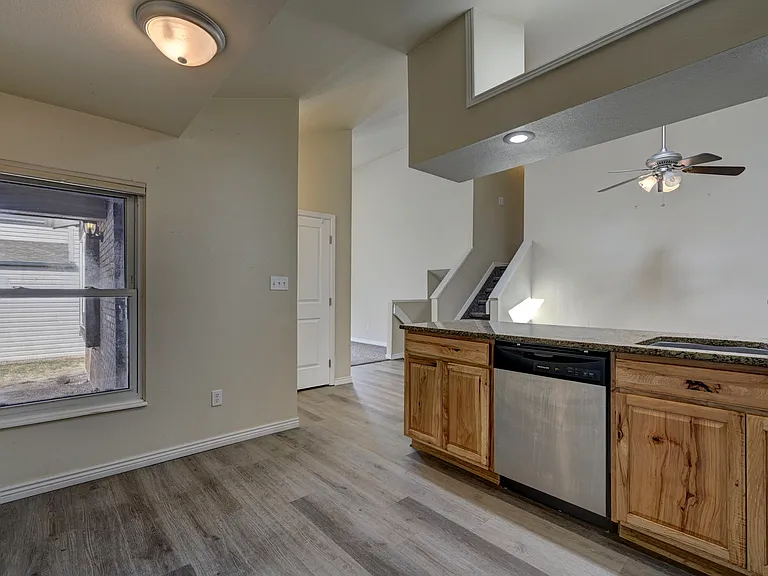 4318 Moonbeam Dr — Photo 16