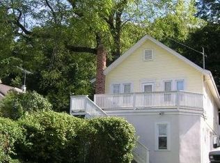 141 Harbor Rd, Cold Spring Harbor, NY 11724