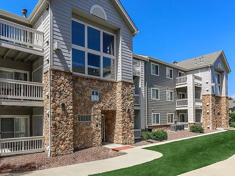 Echo Ridge at North Hills — Photo 3