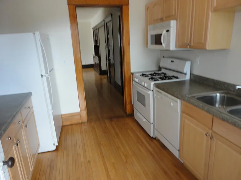 1726 Grand Ave — Photo 6