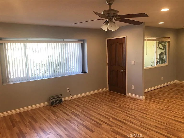 1914 Altamont Ct — Photo 13