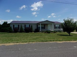 71 Kalb Ln, Brooksville, KY 41004