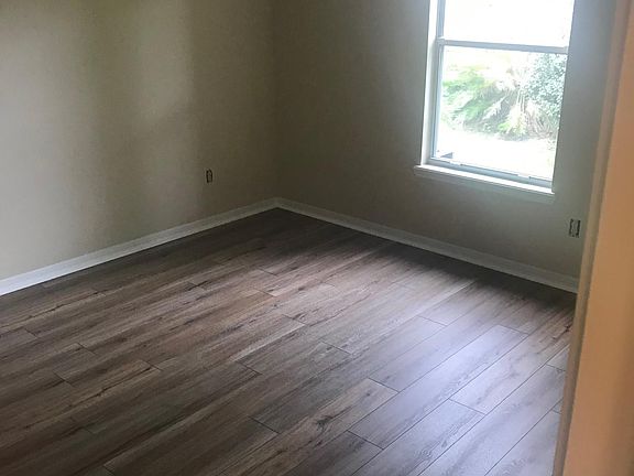 5th image of 11055 Losco Pines Ct