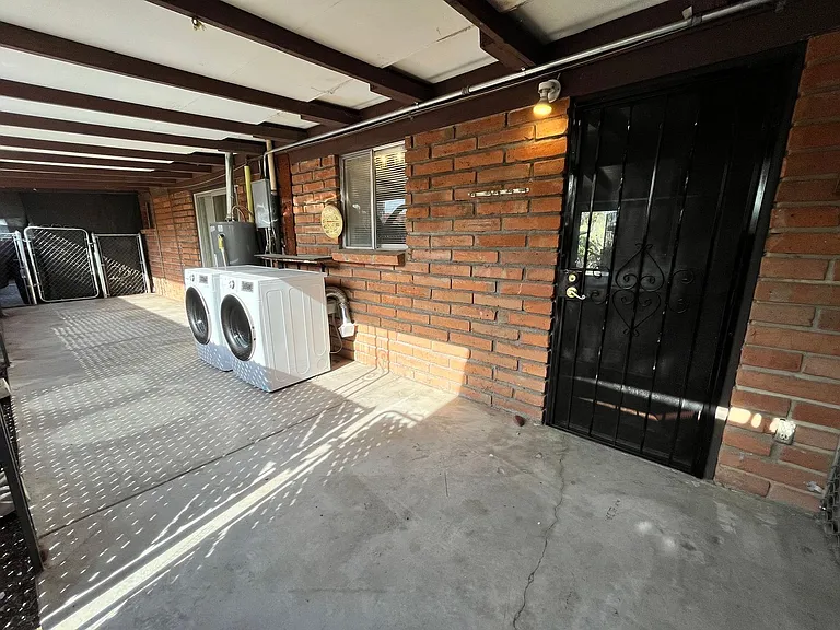 3627 E Lee St — Photo 15