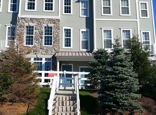 7 Aster Ln, Garfield, NJ 07026