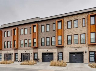 81 S Greenbriar Pl NW #210, Calgary, AB T3B 6J1