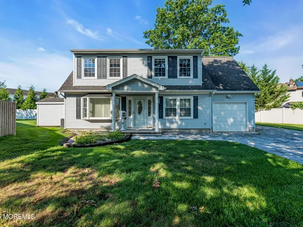 22 Tara Lin Drive, Hazlet, NJ 07730