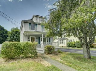 25 Eyland Ave, Succasunna, NJ 07876