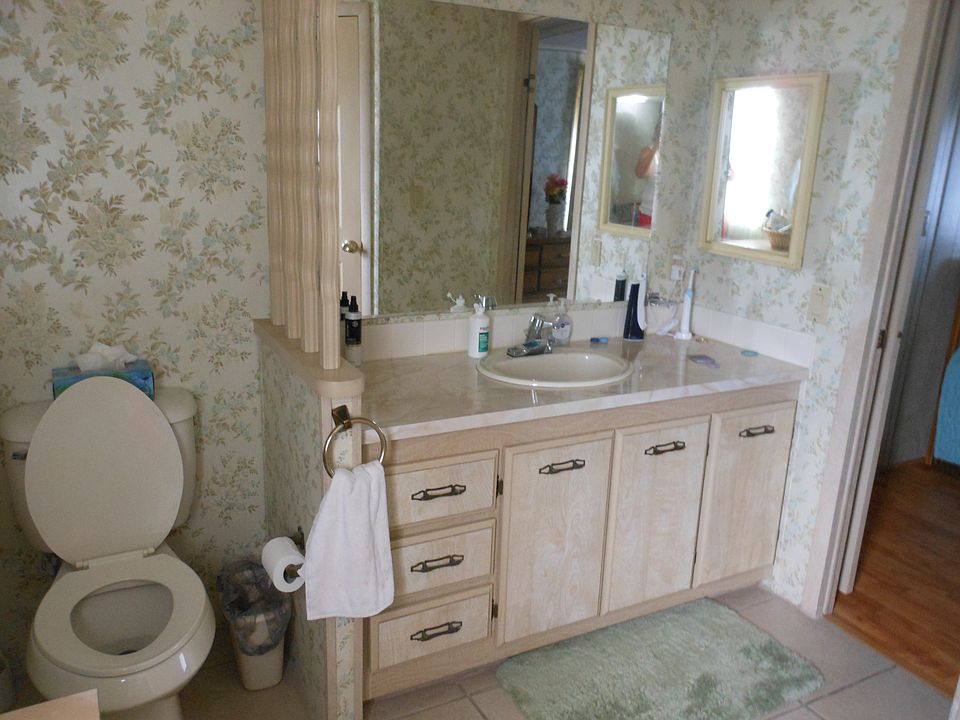 1st image of 203 Kinsmen Dr