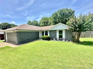4904 S Juniper Ave, Broken Arrow, OK 74011