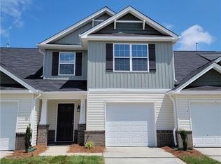 3831 Copperfield Ct, High Point, NC 27265