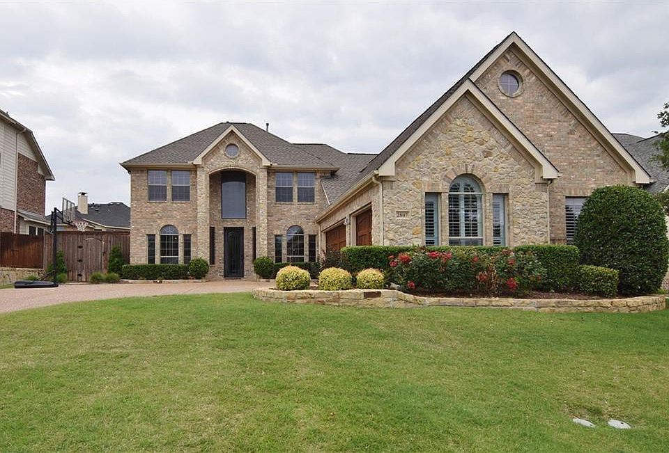 1st image of 2807 Spring Oaks Dr